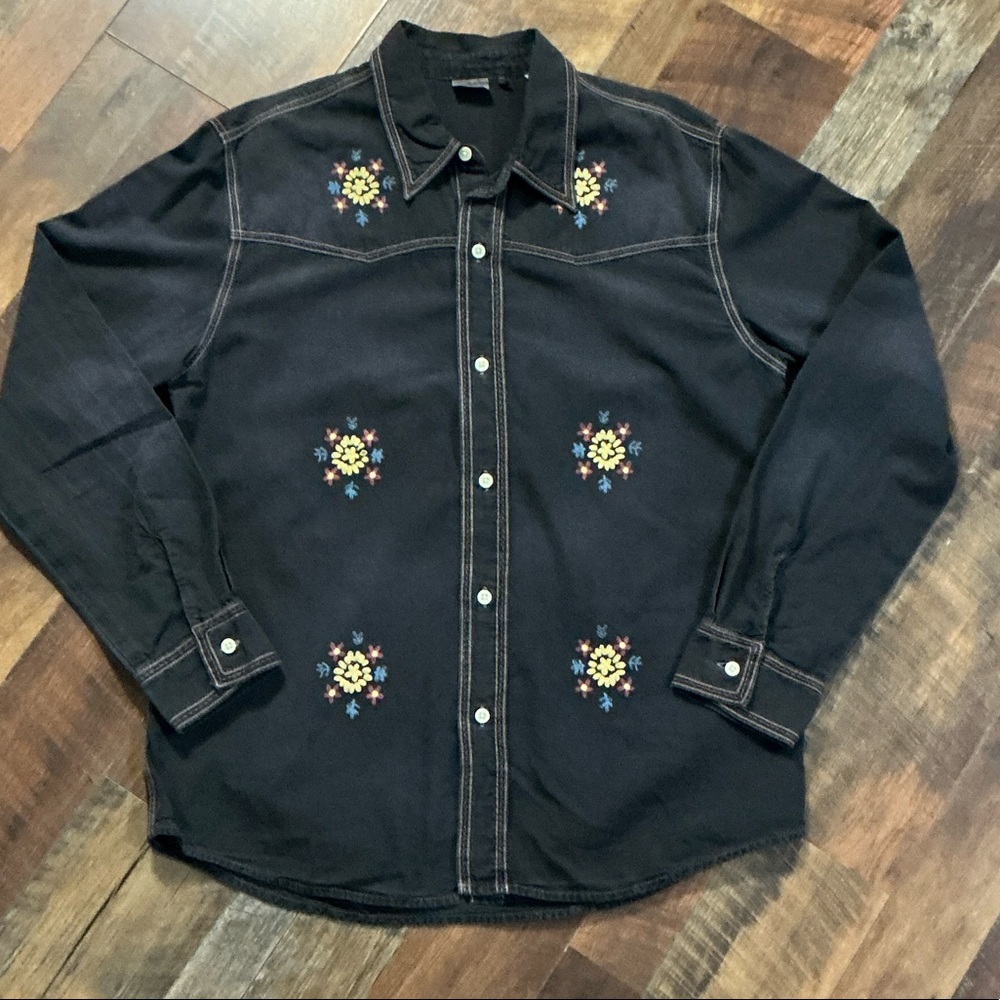 Levi's Vintage Clothing (LVC) Rockers Chambray Embroidered Western Shirt - M - Picture 1 of 10